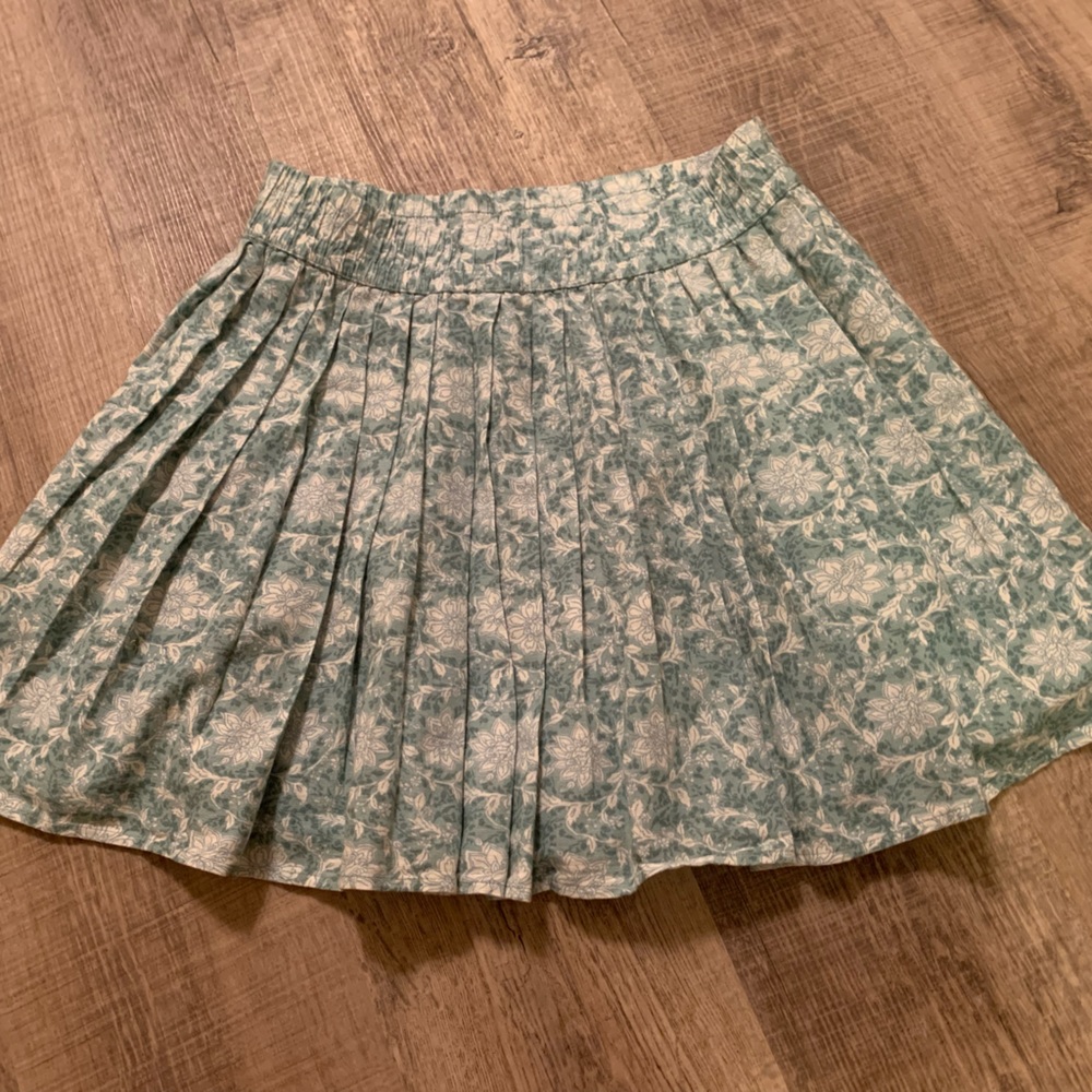American Eagle skirt NWT medium